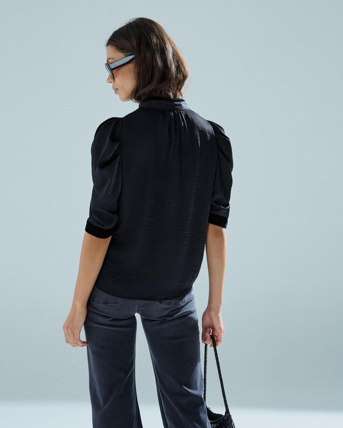 Blusa Alamar Detalle Terciopelo Negro