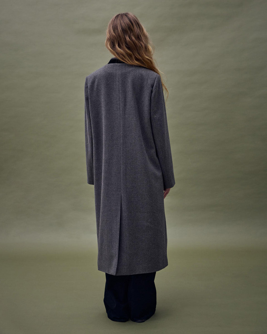 Manteau Long à Brandebourgs Détail Velours Gris