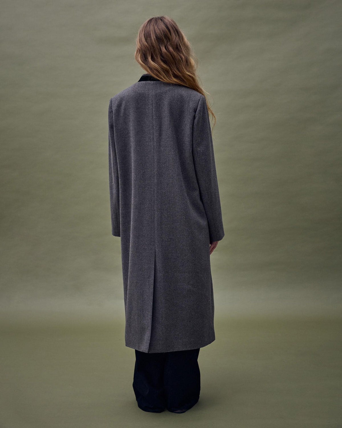 Manteau Long à Brandebourgs Détail Velours Gris