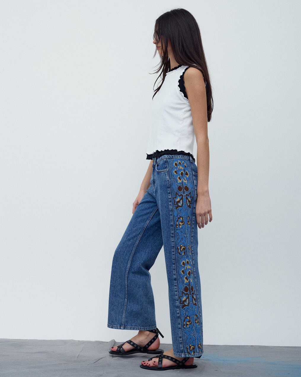 Jeans Bordados Flores Laterais Azul
