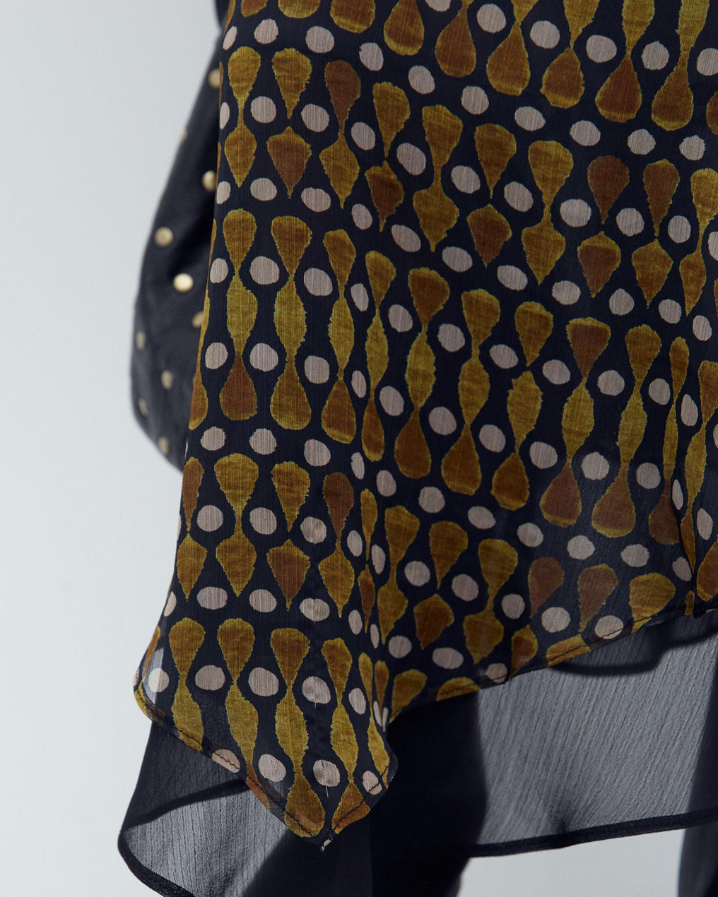 Black Contrast Ruffled Hem Skirt