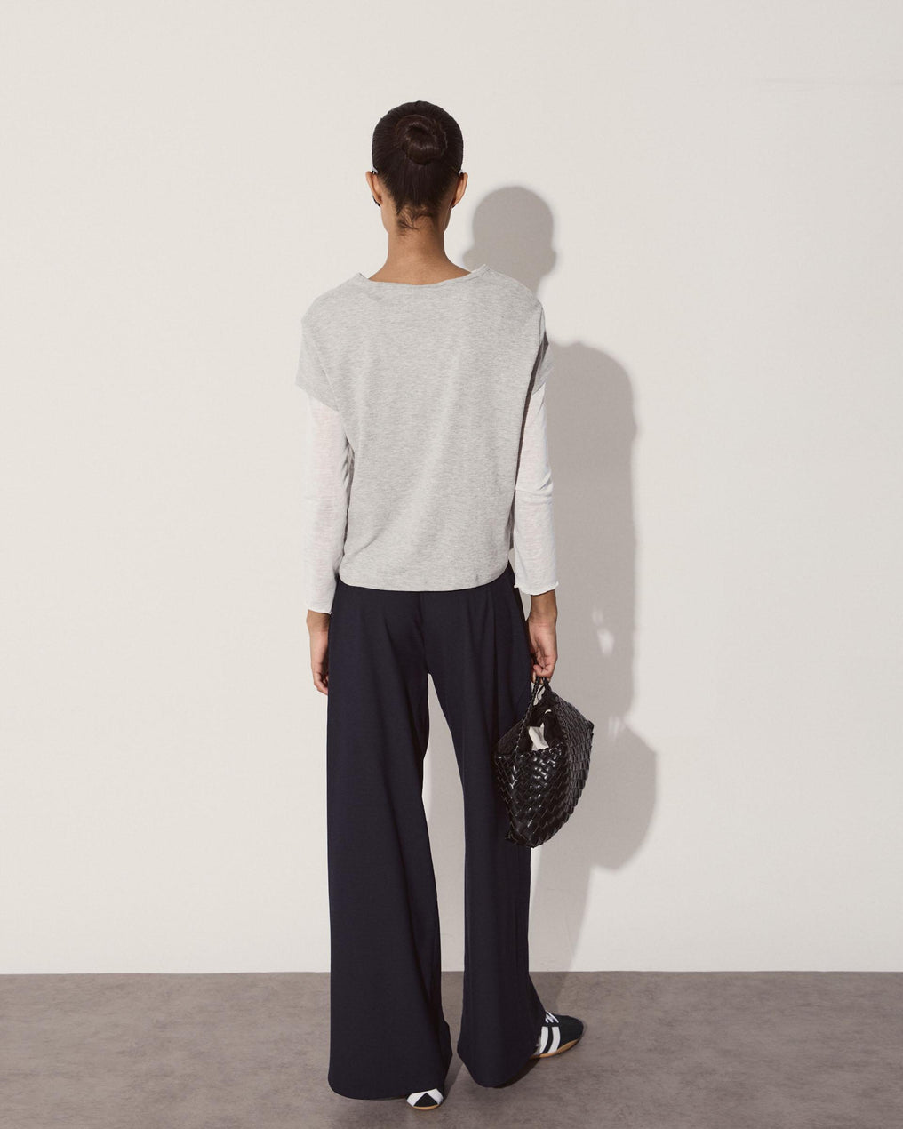 V Yoke Pleated Trousers Dark Blue
