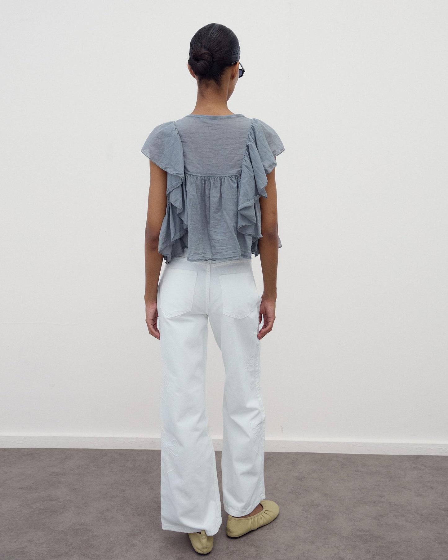 Blusa Botones Volantes Antracita