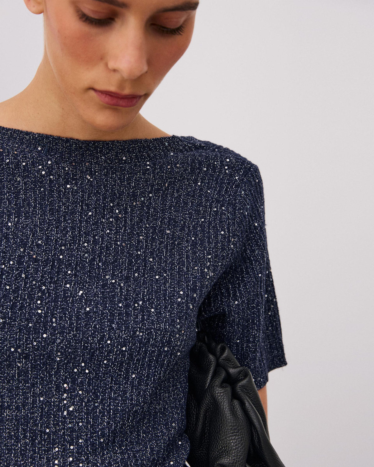 Top Bleu Marine à Manches Courtes et Sequins