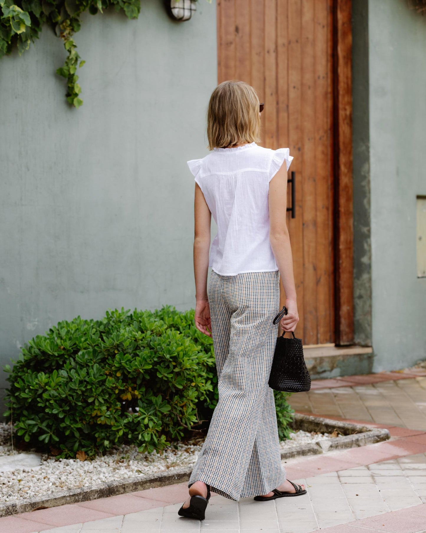 Blusa Sin Manga Volante Troquelados Blanca