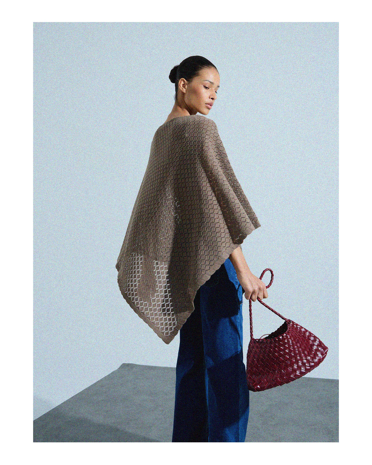 Poncho Traforato a Punta Taupe